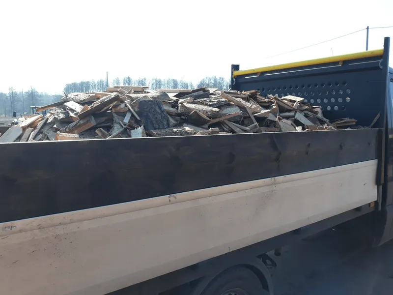 SOSNA – opał, zrzyny – SPRZEDAŻ