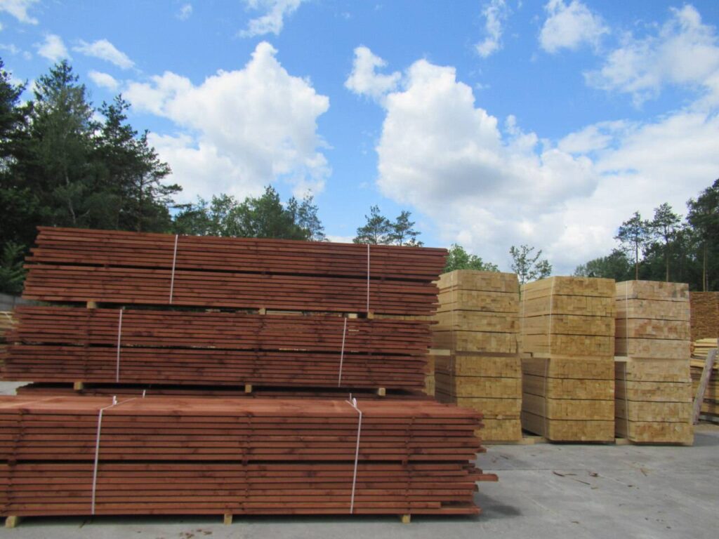 Tarcica budowlana – deski, kantówki, krawędziaki – sprzedaż prosto z tartaku